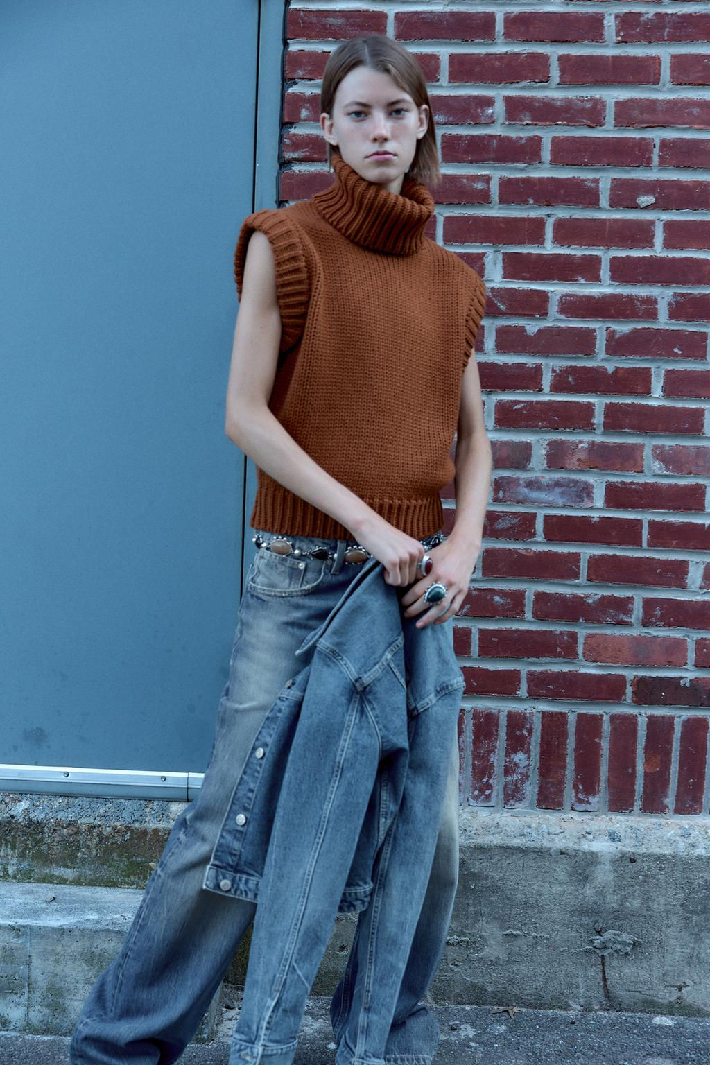 HIGH NECK KNITTED WAISTCOAT - Zara фото 5