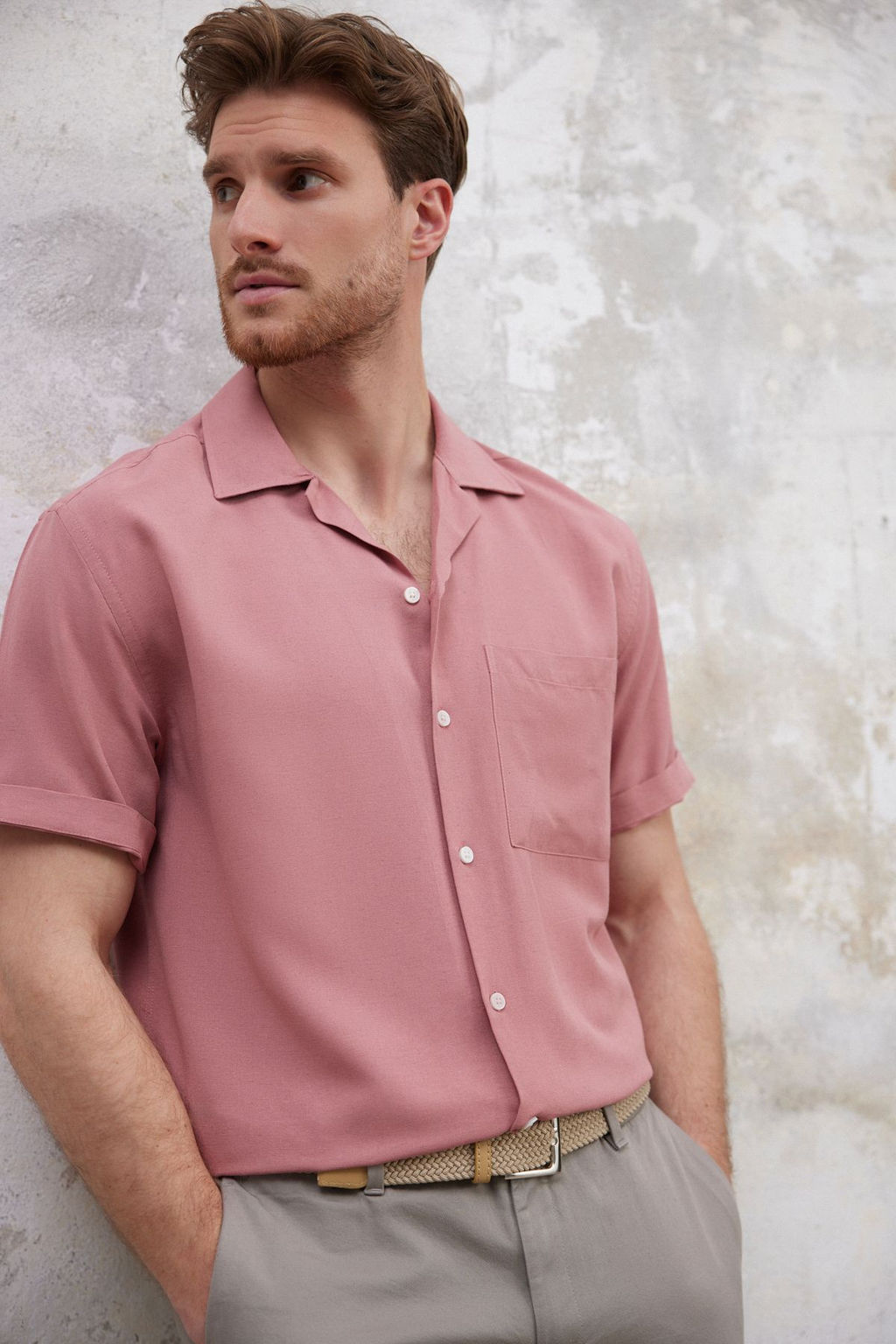 TRENDYOL MAN Gul Kurusu Regular Fit Keten Kar?s?ml? Salas Dokumlu Gomlek TMNSS25GO00061