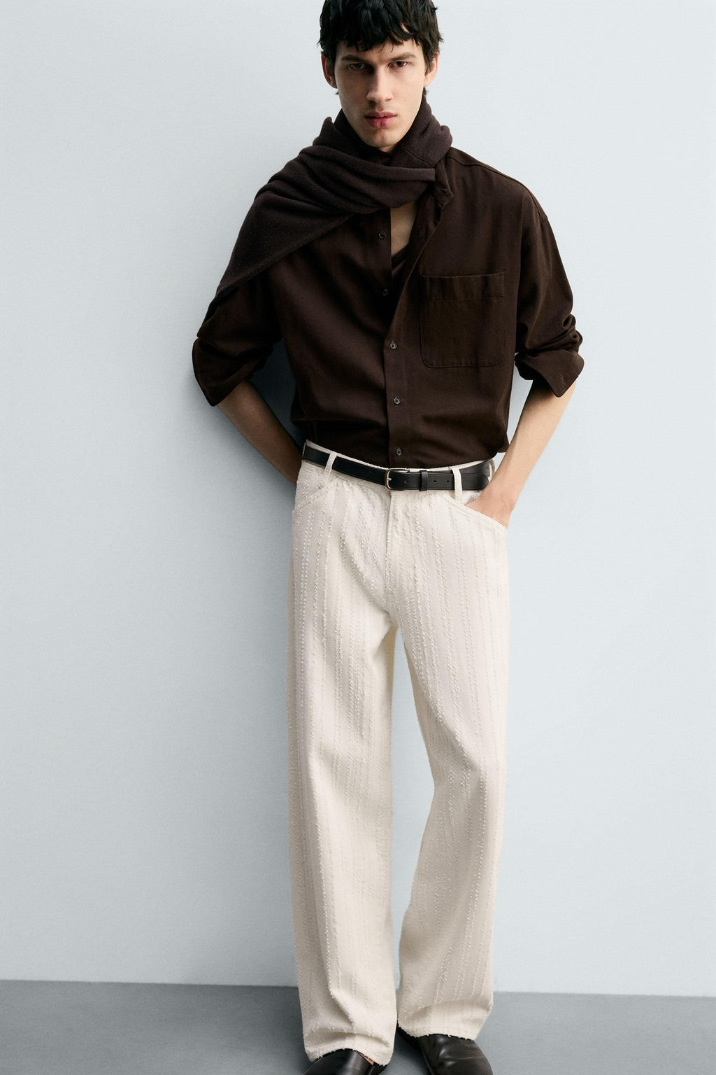 TEXTURED STRIPED JEANS - Zara фото 5