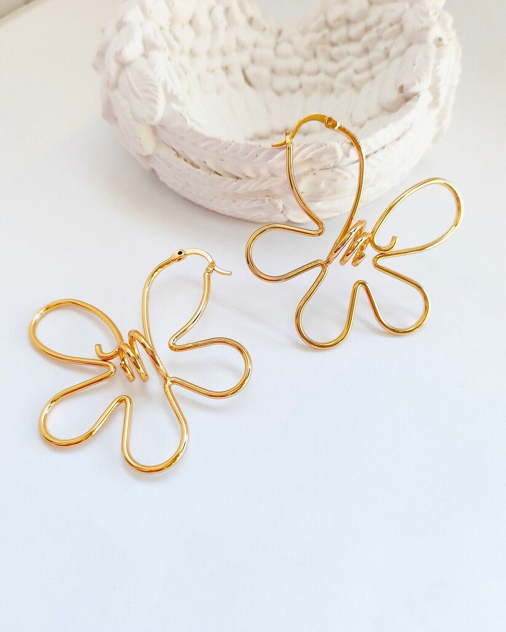 Стильные серьги