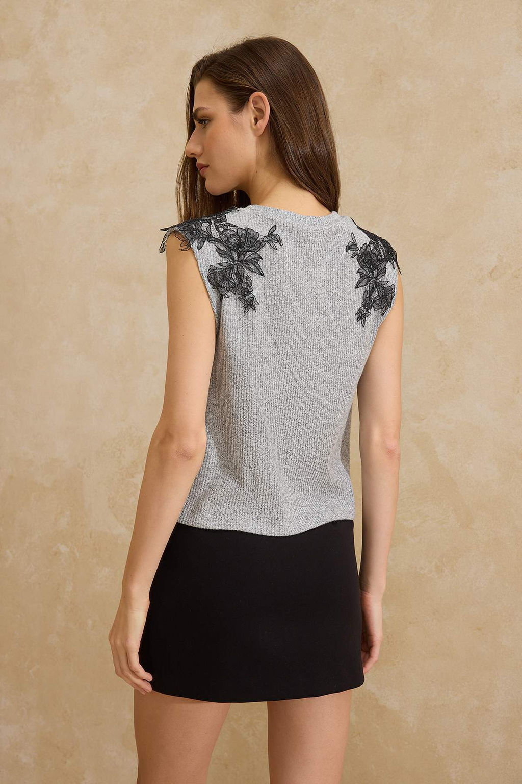 Gri melanj Fitted/Vucuda Oturan Kolsuz Aksesuar Detayl? Fitilli Esnek Orme Bluz TWOSS26BZ00105