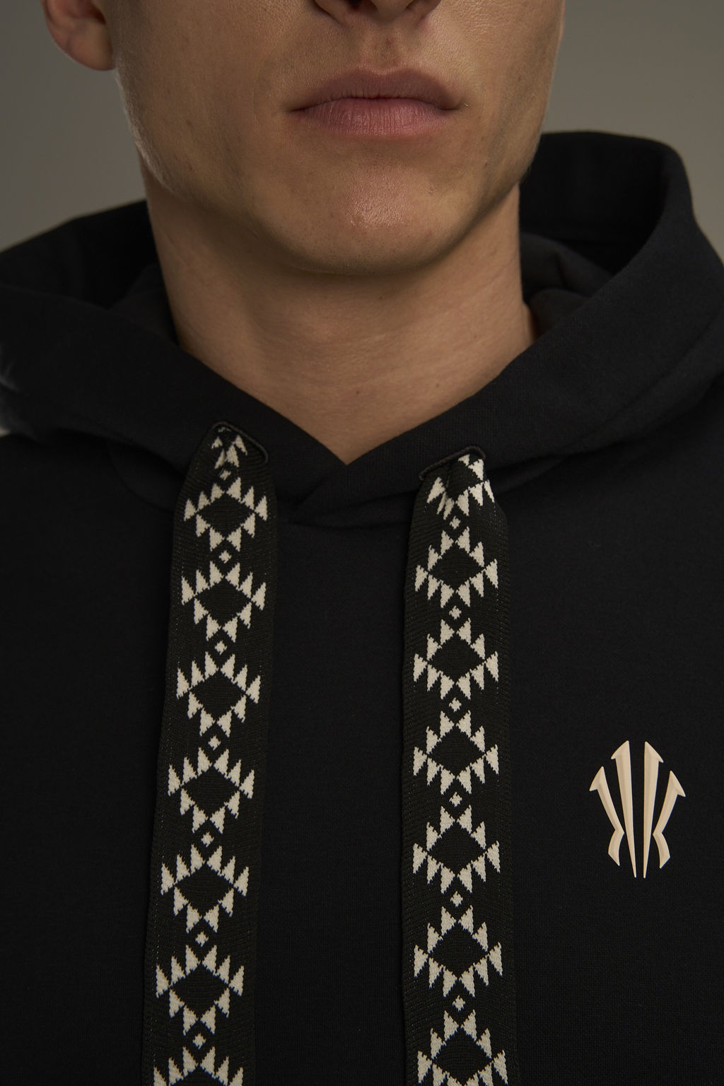 Худи утепленное Черный