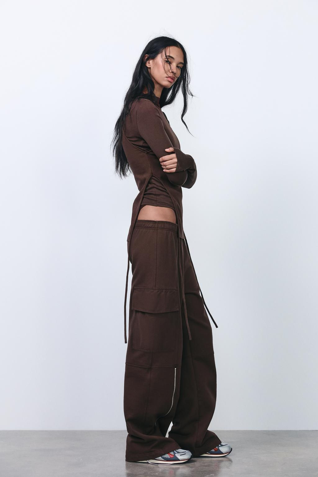 WASHED-EFFECT CARGO TROUSERS WITH ZIPS - Zara фото 3