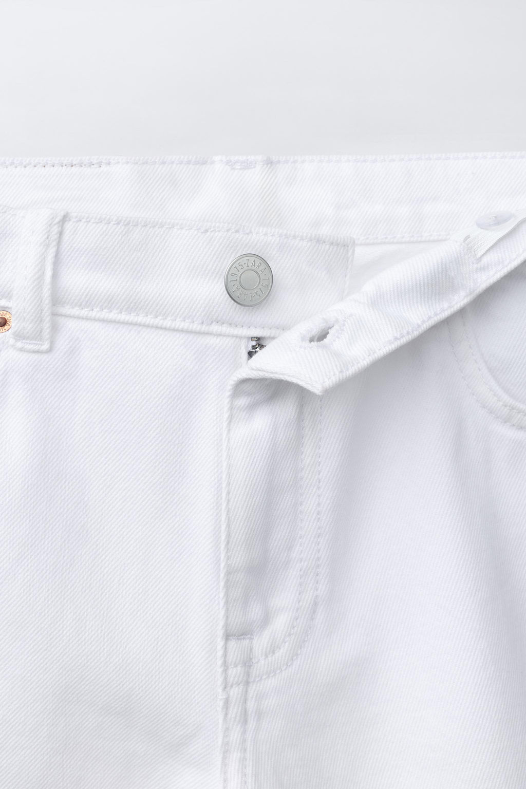 BERMUDA DENIM RELAXED BAGGY / Blanco roto