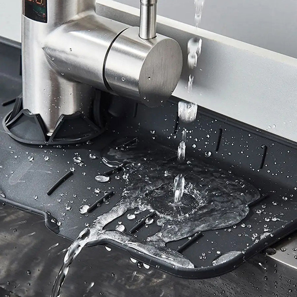 Коврик-оргнайзер силиконовый для раковины на кран/смеситель 37,5х14х0,8см, цвета в ассортименте: серый, оранжевый, в п/эт пакете (Китай) - Домашняя мода фото 10