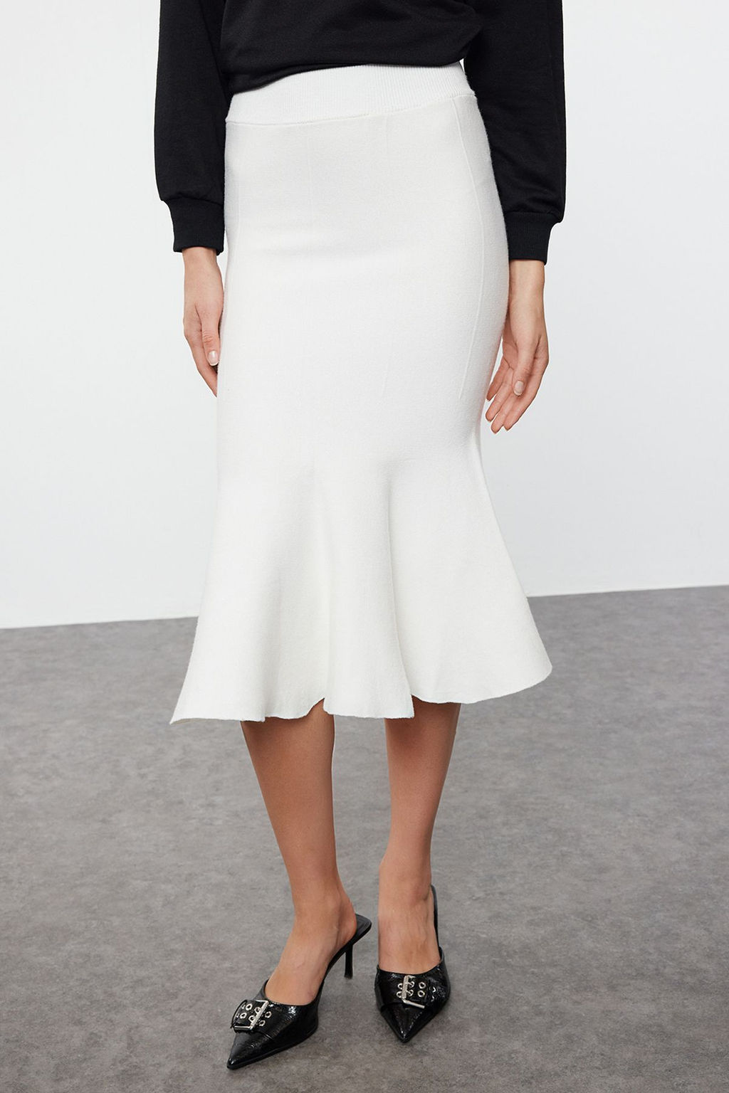 TRENDYOLMILLA Kemik Premium Iplik/Ozel Iplik Midi Boy Triko Etek TWOAW25ET00001  фото 3