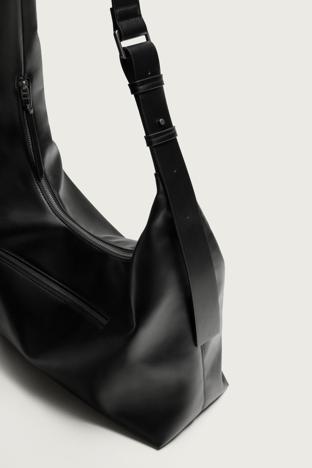 BOLSO DE HOMBRO ASIM?TRICO / Negro - Zara фото 6