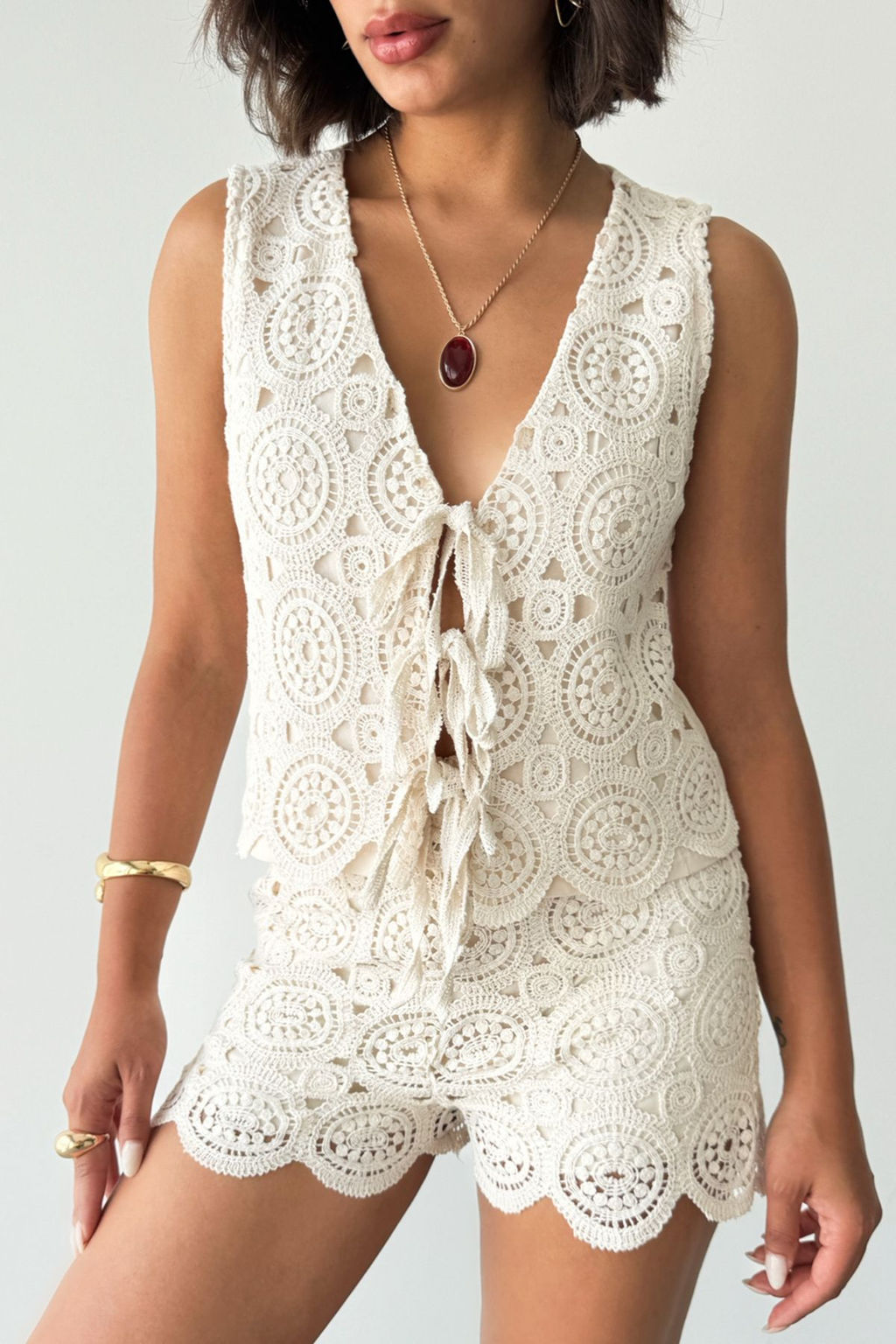 Trendyolmilla Bej Kroseli Baglama Detayl? Dokuma Bluz Yelek TWOSS25BZ00580