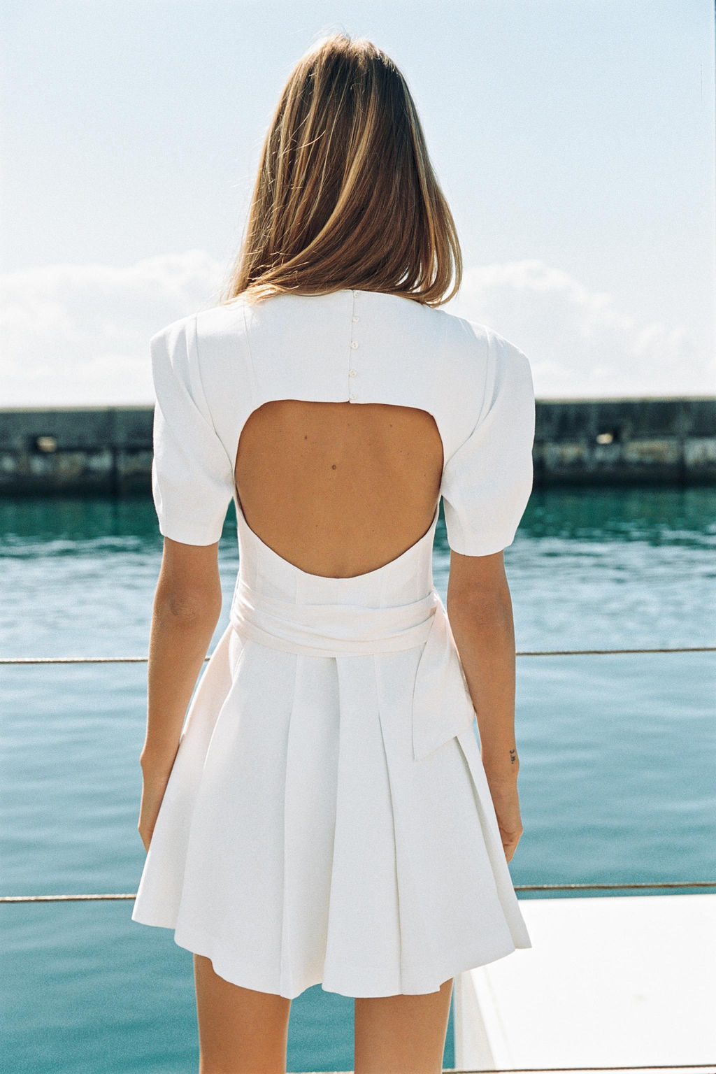 VESTIDO CORTO CINTUR?N / Blanco - Zara фото 2