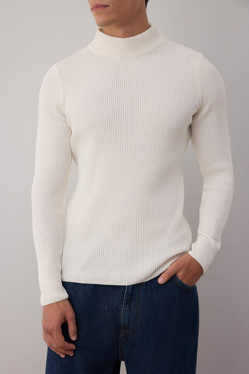 TRENDYOL MAN Ekru Slim Fit Pamuklu Yar?m Bal?kc? Yaka Fitilli Orgu Kazak TMNAW21KZ0568 - Trendyolmilla фото 90