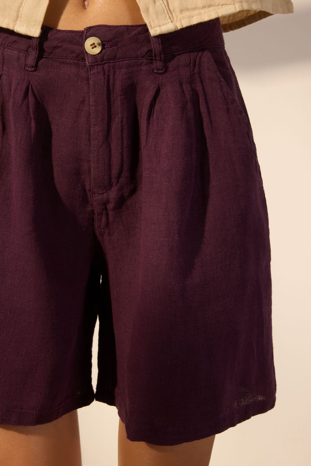 TRENDYOLMILLA Vizon %100 Keten Pileli Yuksek Bel Sort TWOSS24SR00093 фото 3