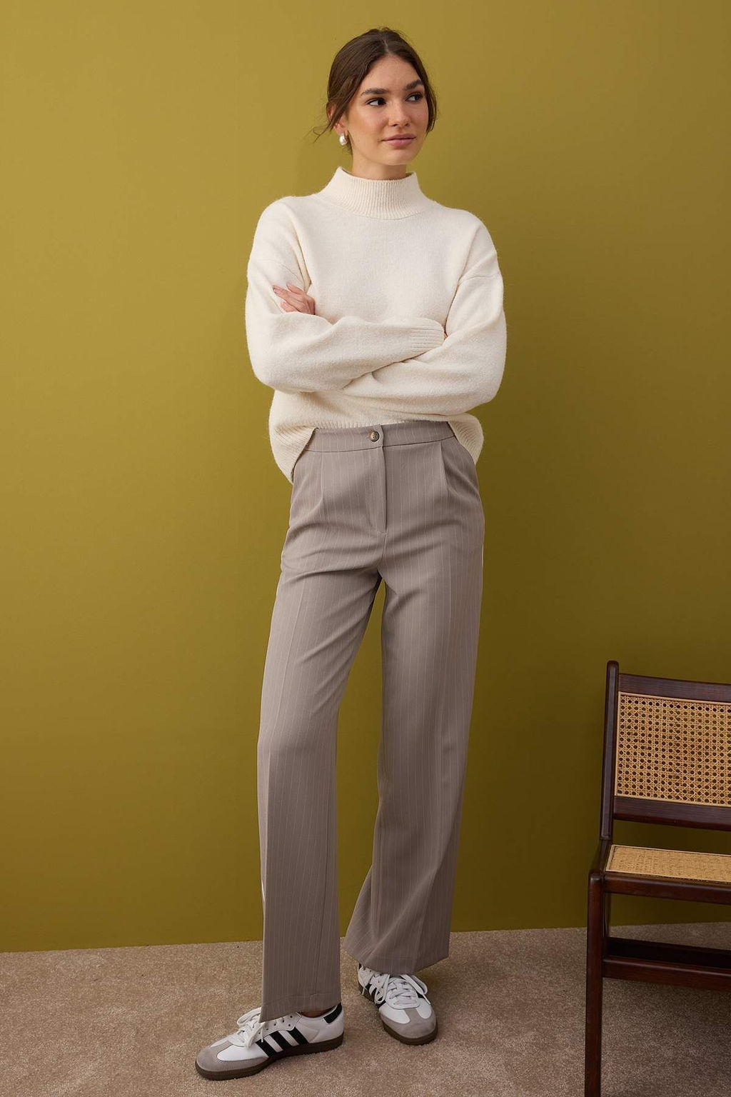 Vizon Cizgili Biye Detayl? Wide Leg/Genis Paca Pantolon TWOAW26PL00044 - Trendyolmilla фото 2