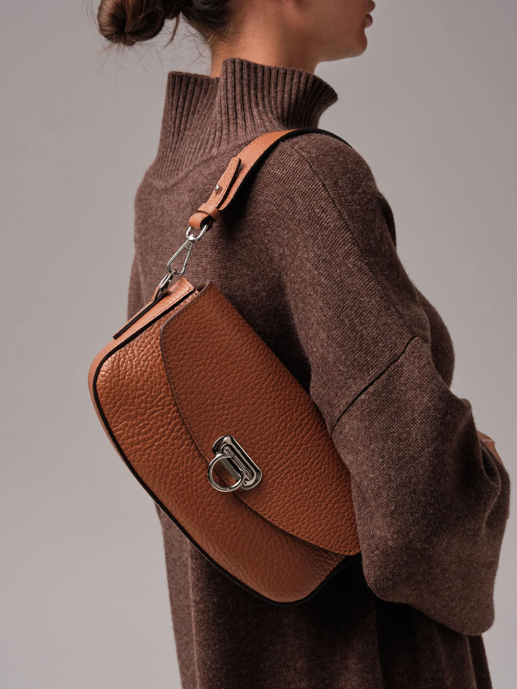 Кожаная сумка Azaro 31049 коричневый камень соло