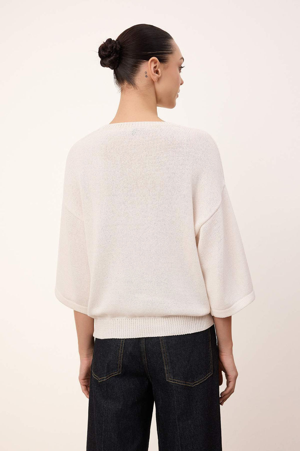 Wardrobe Essentials Ekru Bisiklet Yaka Triko Bluz TWOSS26BZ00136