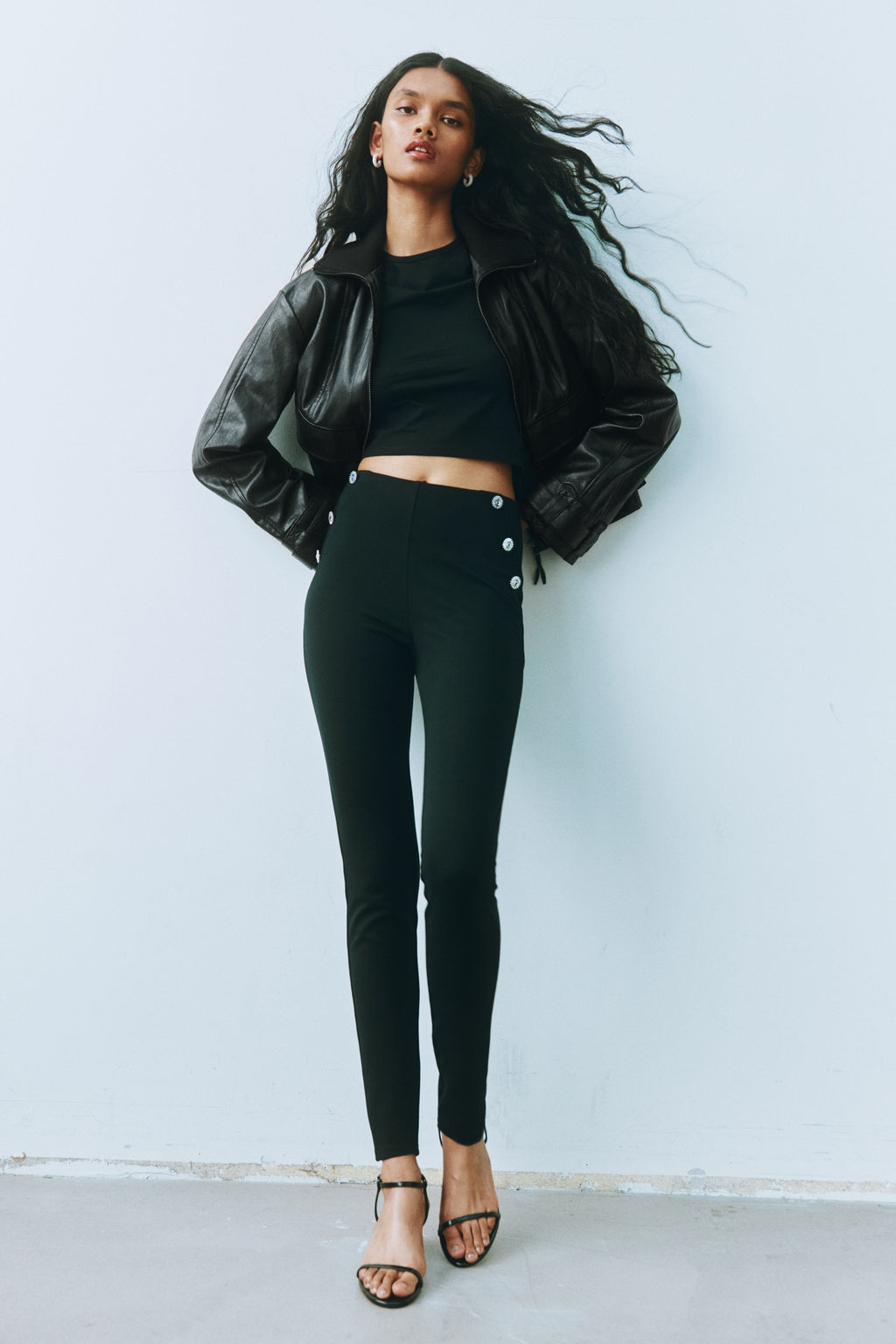 Leggings con botones decorativos - H&m фото 2