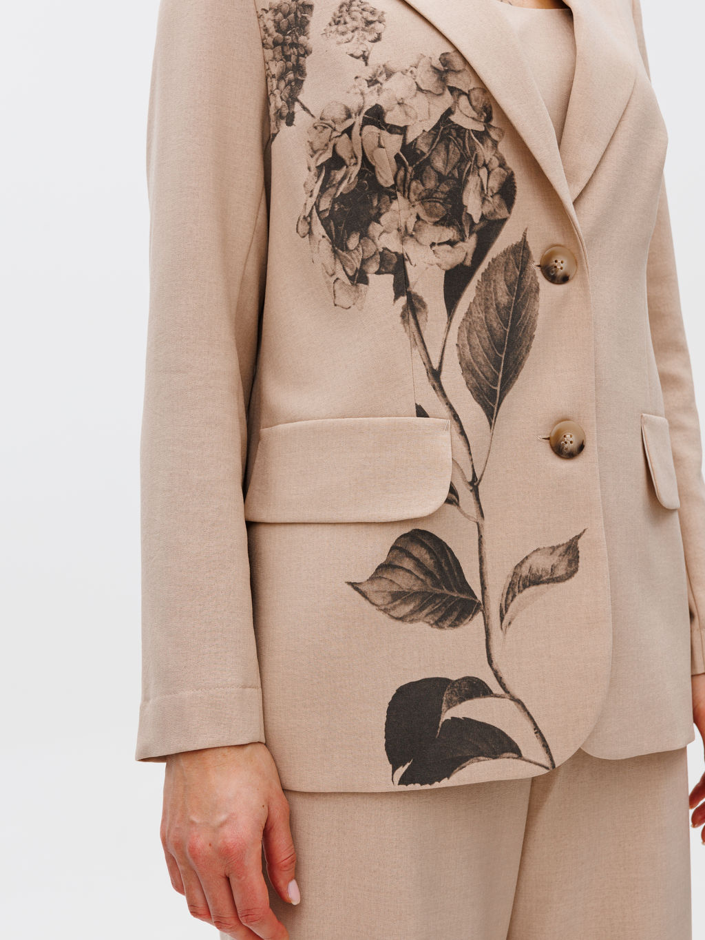 Костюм из жакета, топа и брюк. - Gizart фото 26