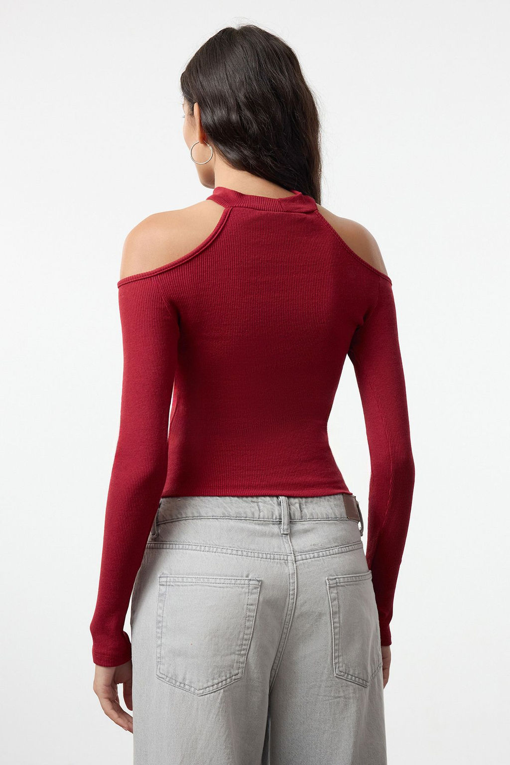 Trendyolmilla Kahverengi Carmen Yaka Choker Detayl? Fitted/Vucuda Oturan Crop Fitilli Orme Bluz TWOAW22BZ0531