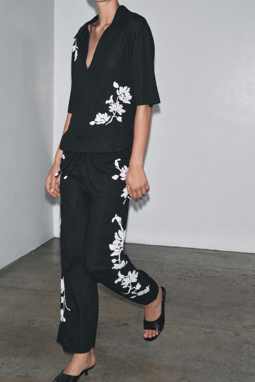 ZW COLLECTION BEADED EMBROIDERY TROUSERS - Zara фото 8