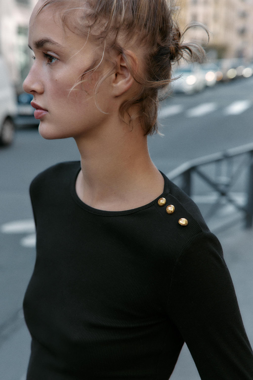 RIBBED T-SHIRT WITH BUTTONS - Zara фото 4