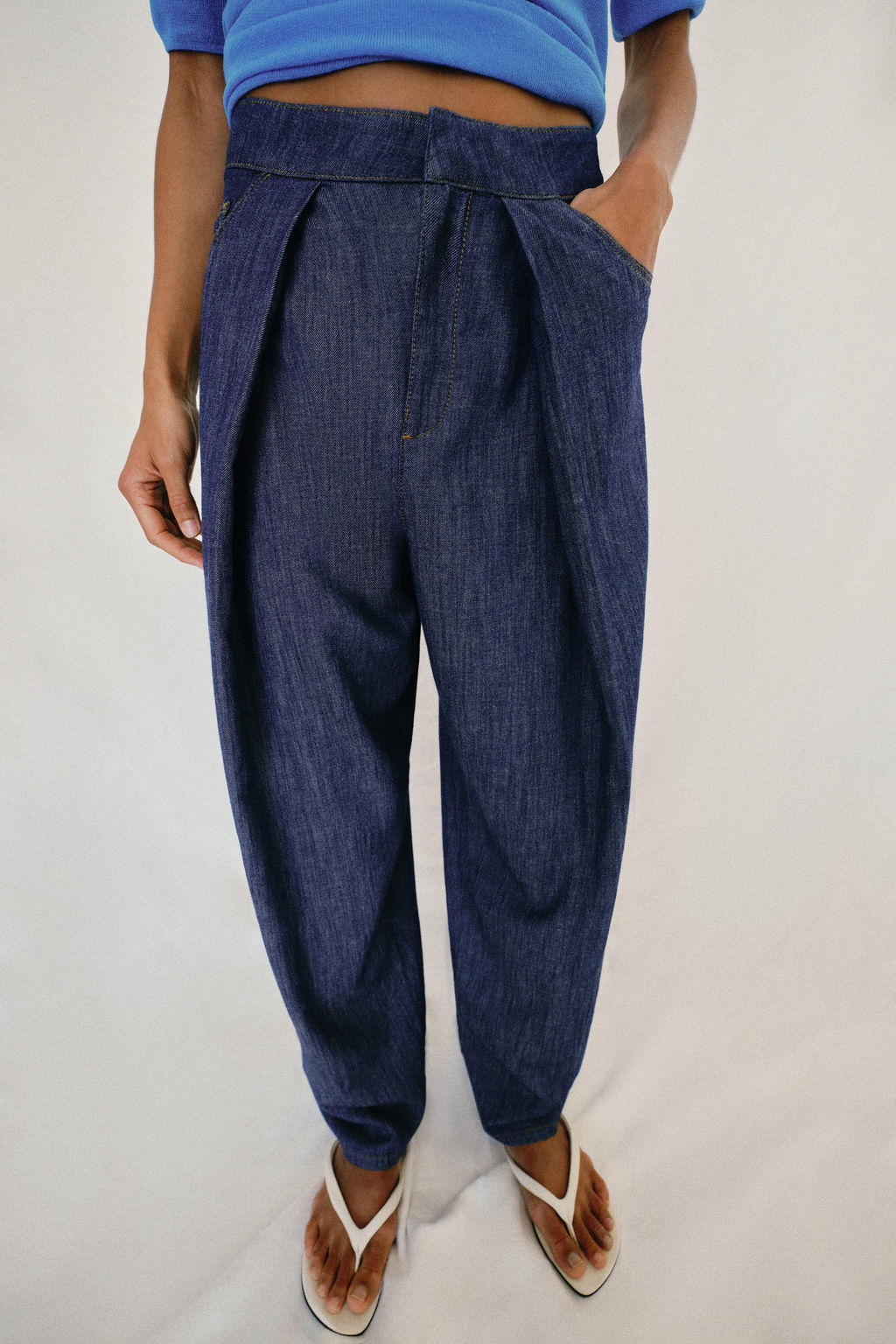 PANTAL?N PLIEGUES CON LINO / ?ndigo - Zara фото 2