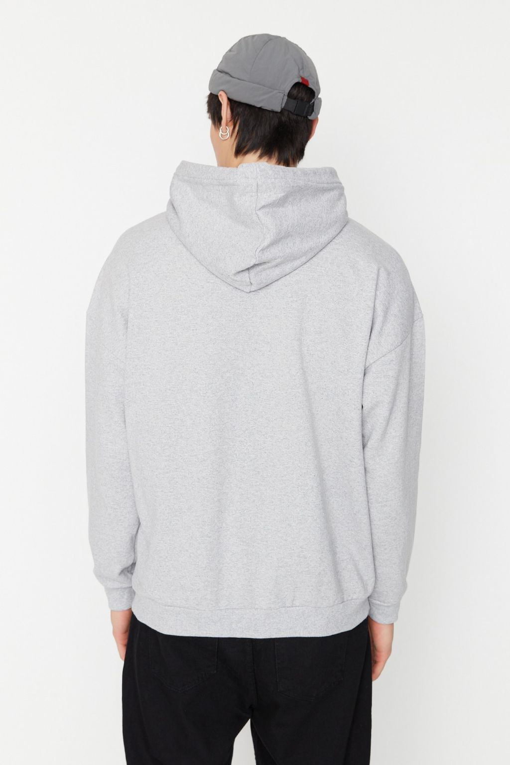 Gri Melanj Oversize/Genis Kesim Kapusonlu Ici Polar/S?cak Tutan Sweatshirt TMNAW23SW00195