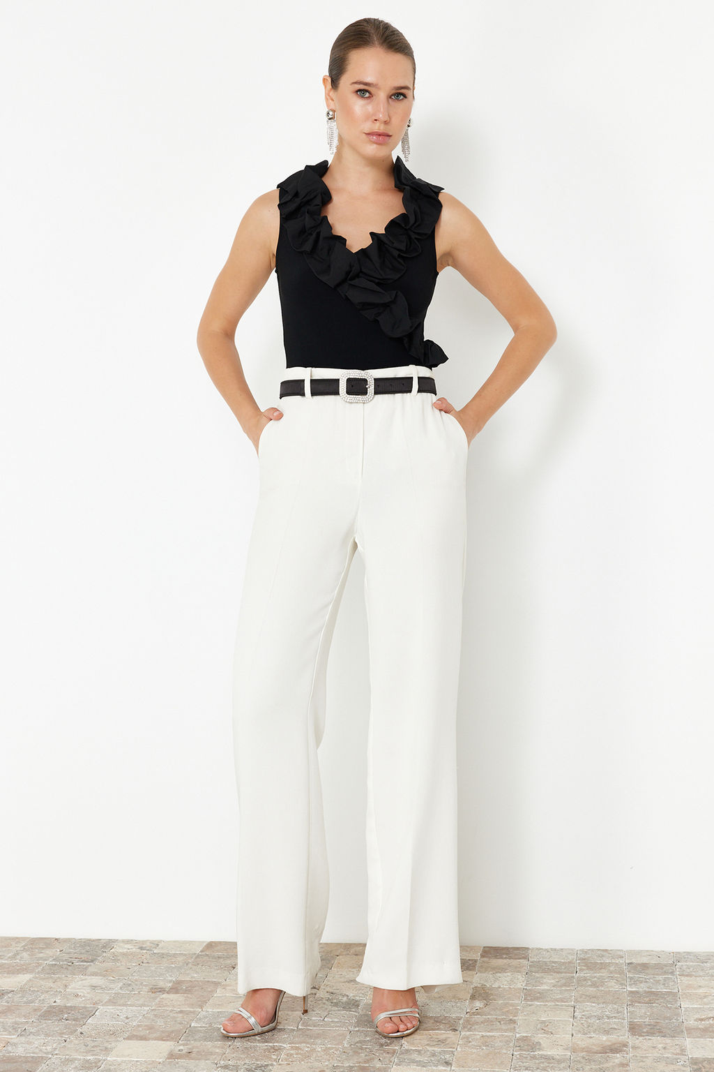 Siyah Yaka Detayl? Orme Poplin Body TPRSS24BD00019 - Trendyolmilla фото 3