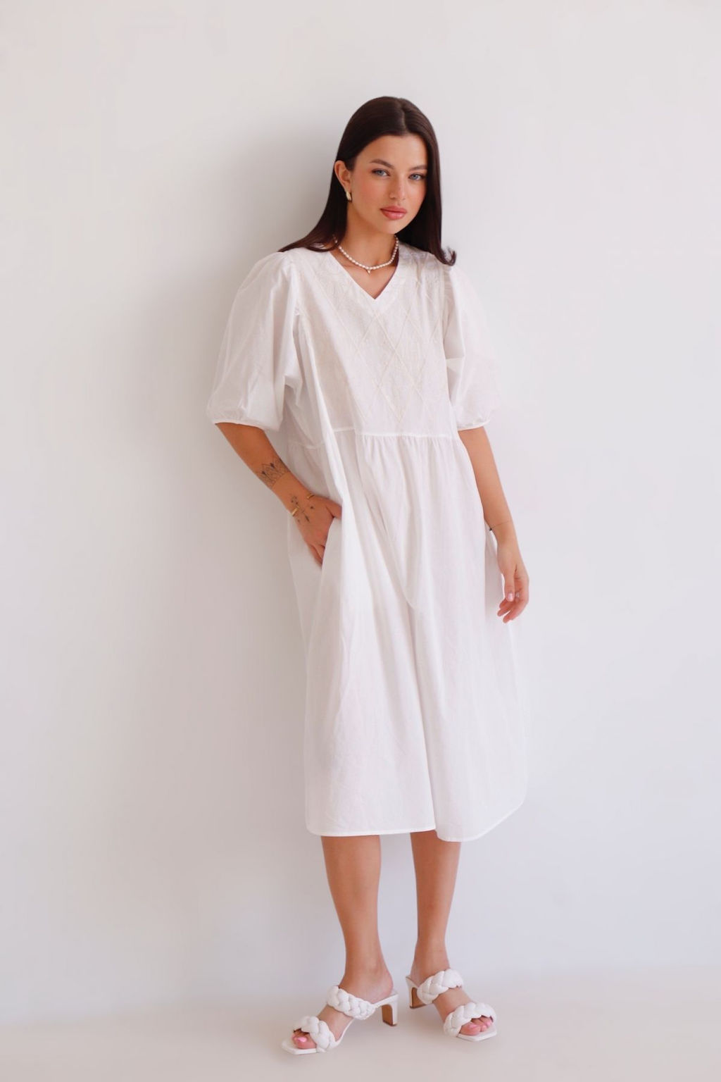 13187 Платье молочное из хлопка