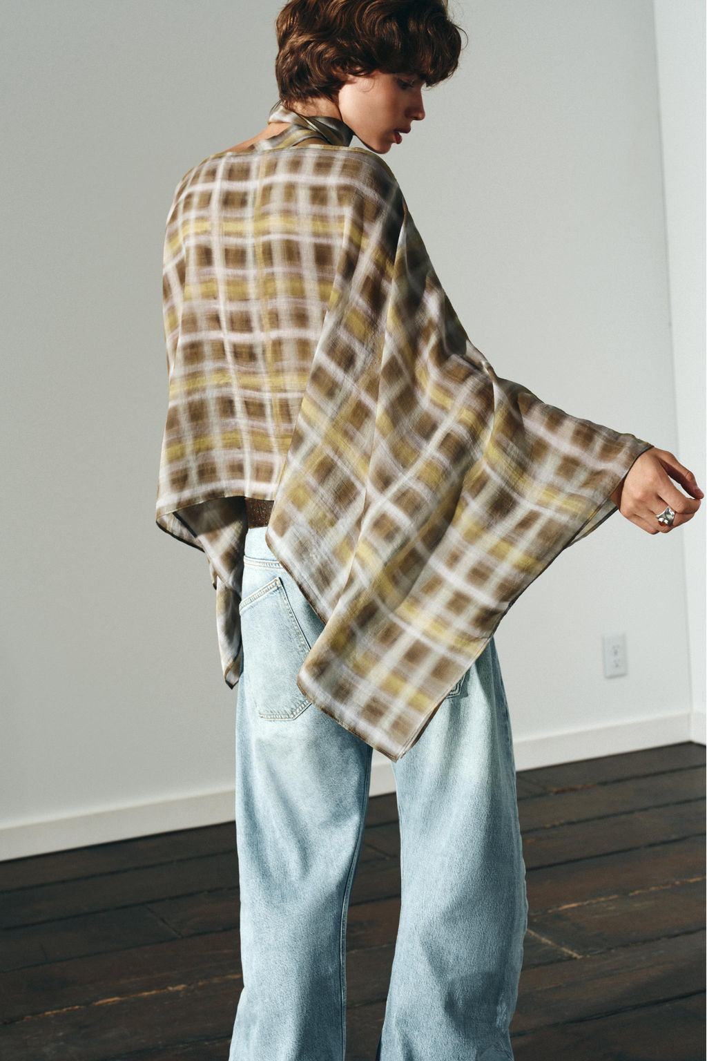 CHECK SCARF CAPE