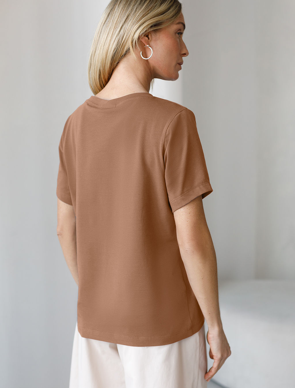 VILATTE / Футболка из премиального хлопка с эластаном  фото 4