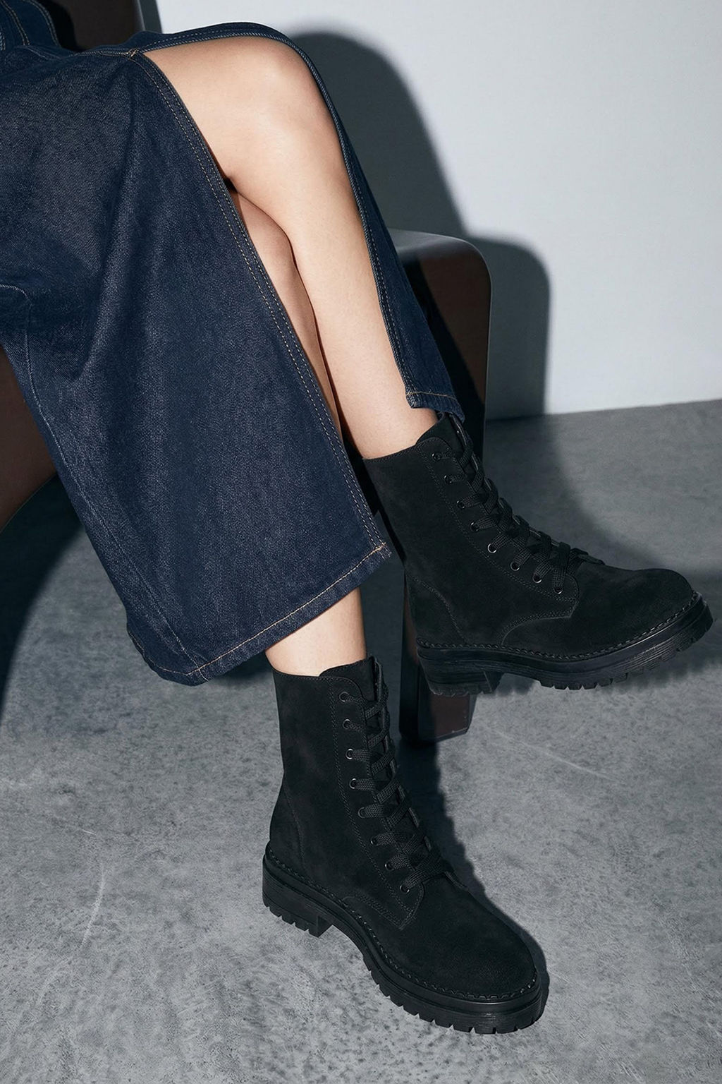 Trendyol Shoes Siyah Suet Bagc?kl? ve Fermuarl? K?sa Duz Kad?n Postal Bot TAKAW25BO00026 - Trendyolmilla фото 11