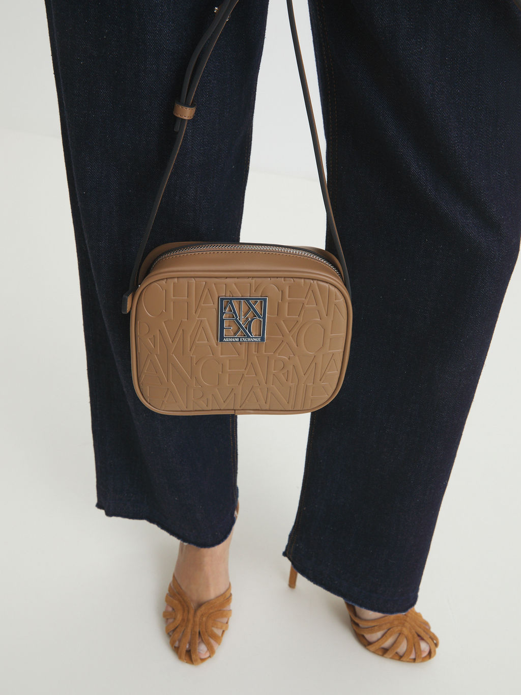 Кросс-боди ARMANI EXCHANGE LIZ Артикул 4081505, серо-коричневый  фото 2