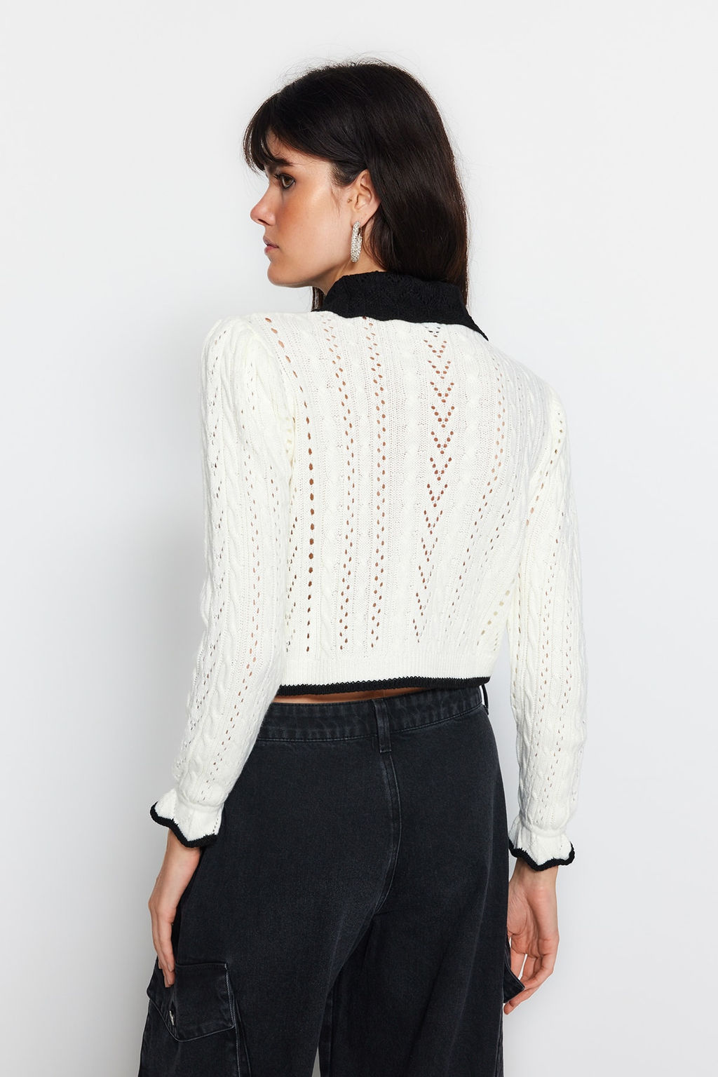 Ekru Crop Ajurlu/Delikli Kurdele/Fiyonk Detayl? Triko Kazak TWOAW24KZ01055 - Trendyolmilla фото 6