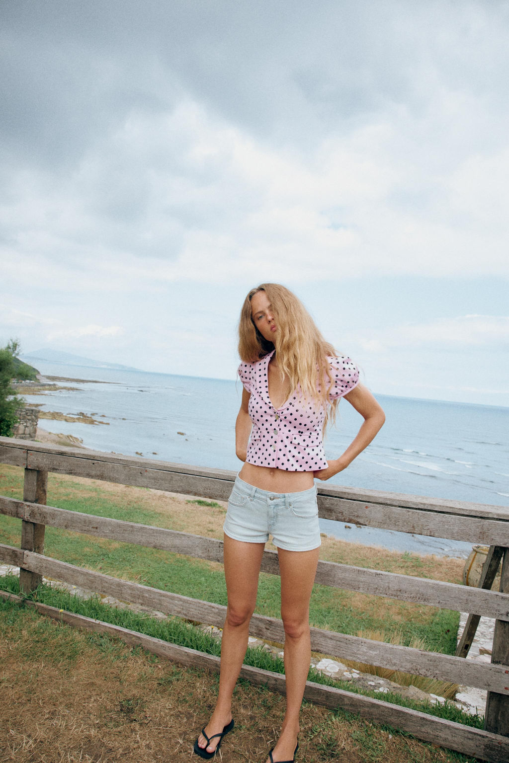 TRF MID-WAIST BELT LOOP DENIM BERMUDA SHORTS - Zara фото 24
