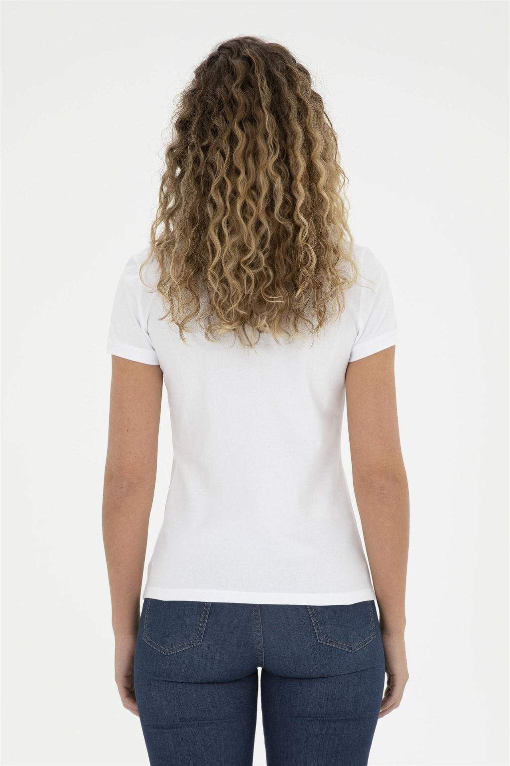 Женская белая базовая футболка с воротником-поло Неожиданная скидка в корзине - U.s. polo assn фото 5