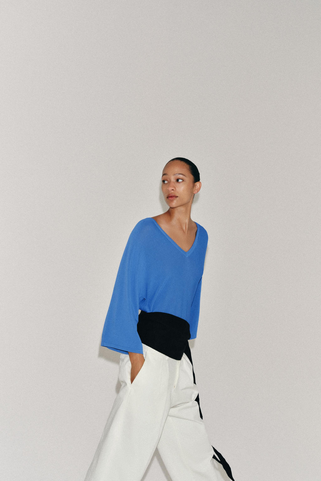 TOP PUNTO FLUIDO ESCOTE PICO / Azul?n