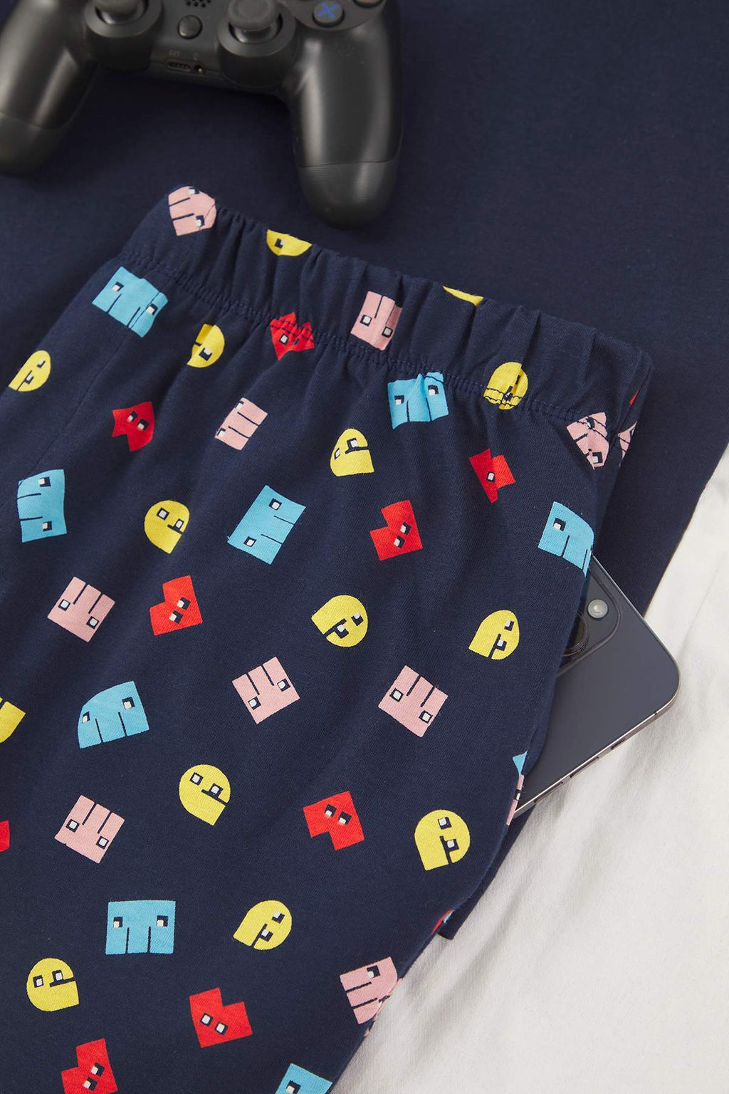 Lacivert Regular Kesim Oyun Bask?l? K?sa Kol Orme Pijama Tak?m? TMNAW26PT00009