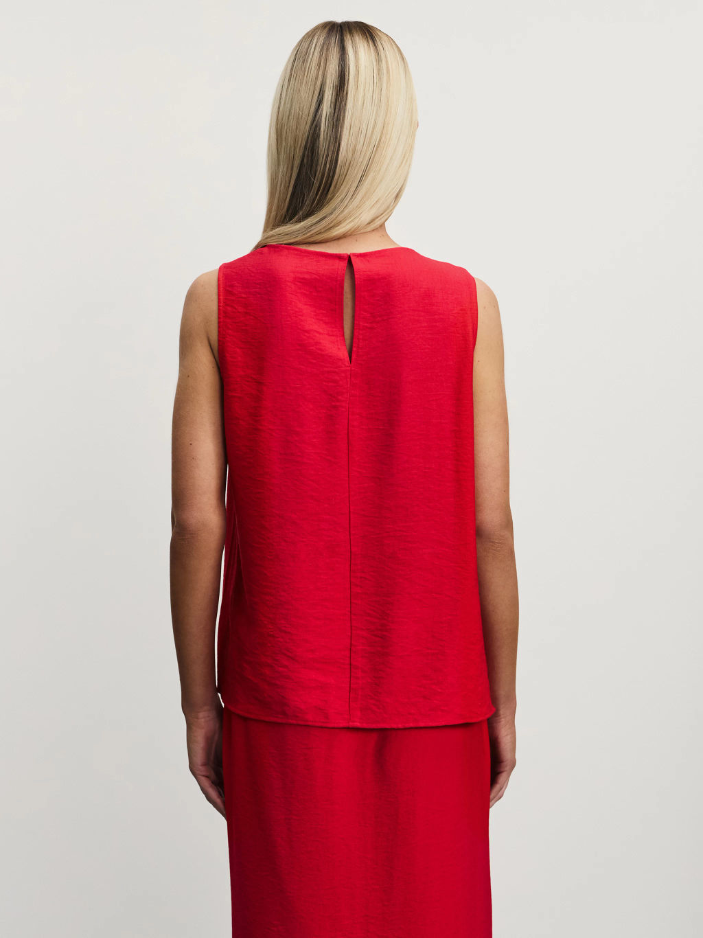 Блузка-топ с декоративной брошью из вискозы / Zarina  фото 5