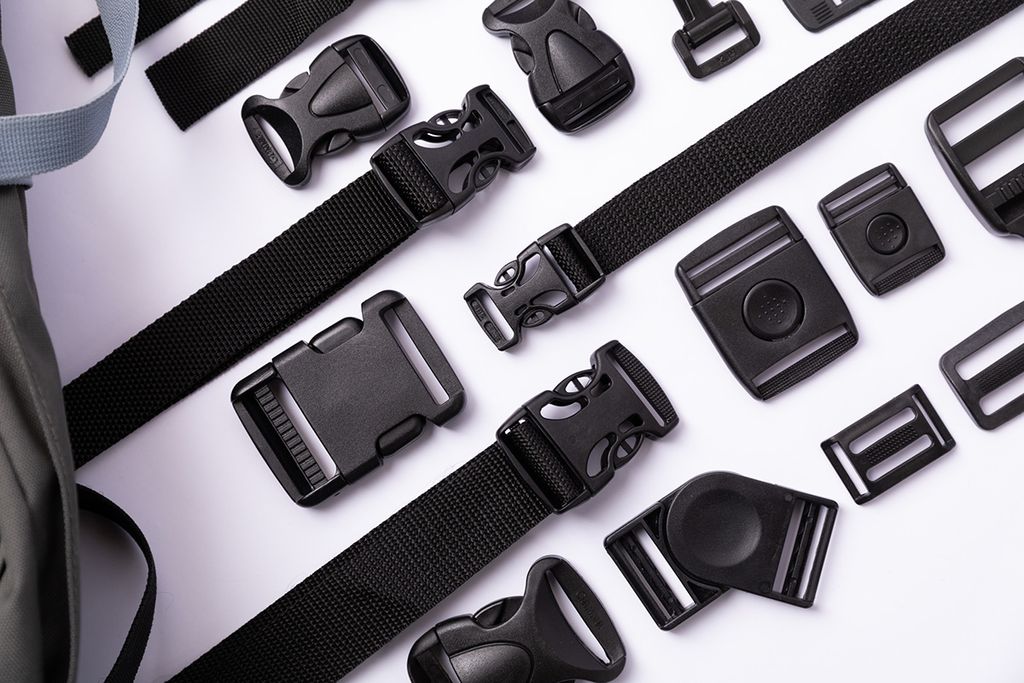 Фурнитура сумочная пластик RB004 Ручка со стропой Gamma ФАСОВКА ( 15 мм) 107 x 15 x 15 мм 10 шт. черный