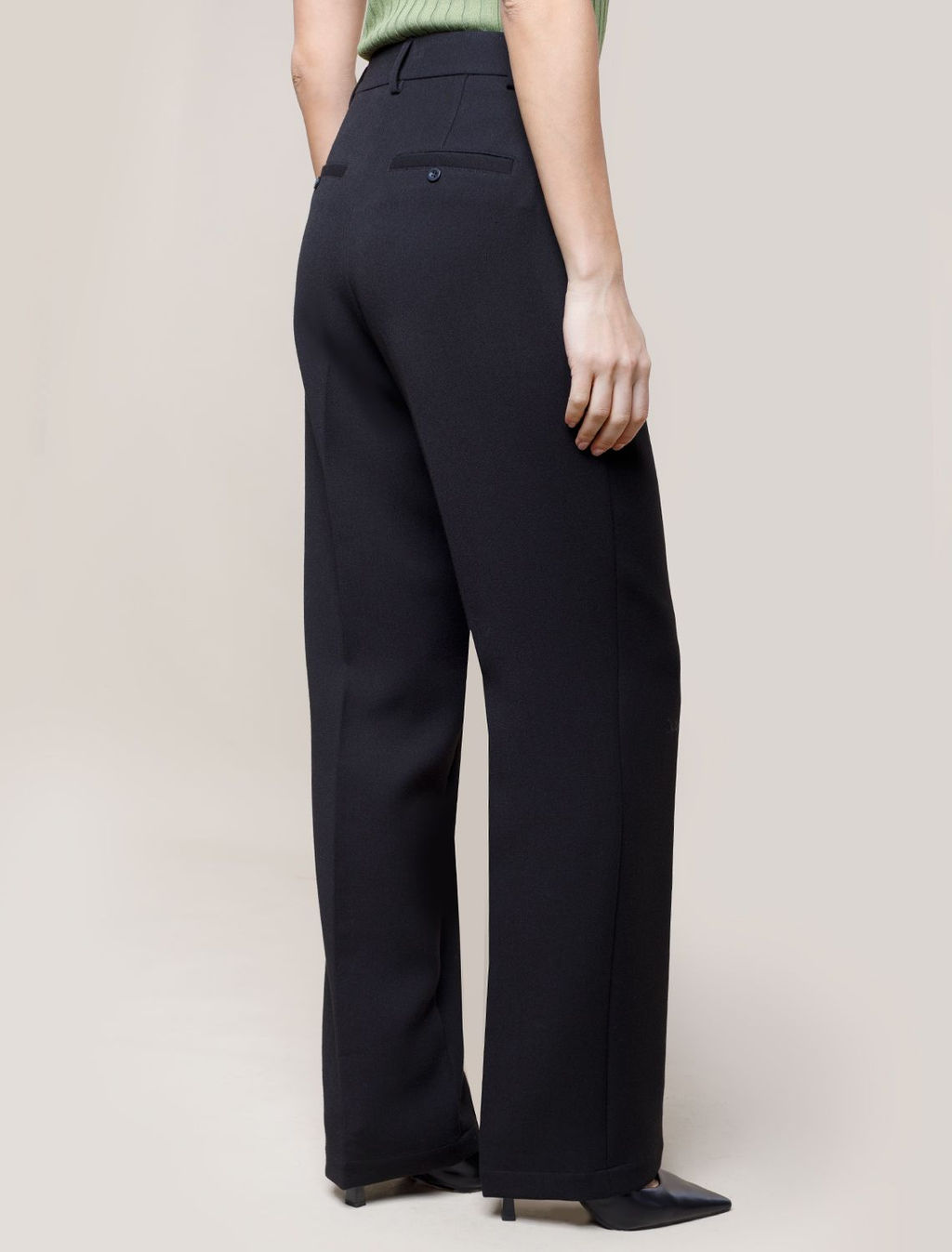 Прямые брюки из супер-плотной эластичной поливискозы