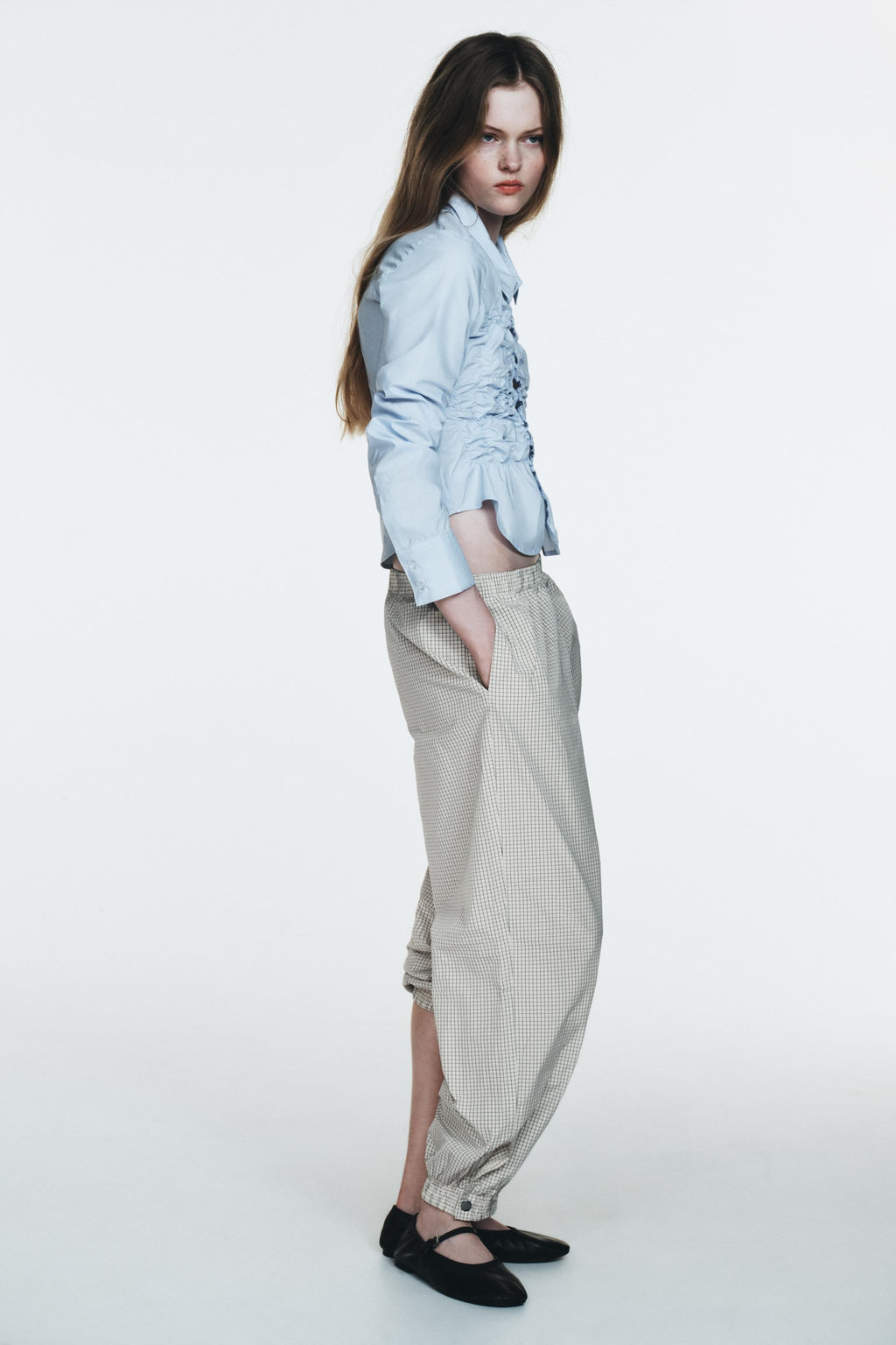 CHECK NYLON SAROUEL TROUSERS - Zara фото 12