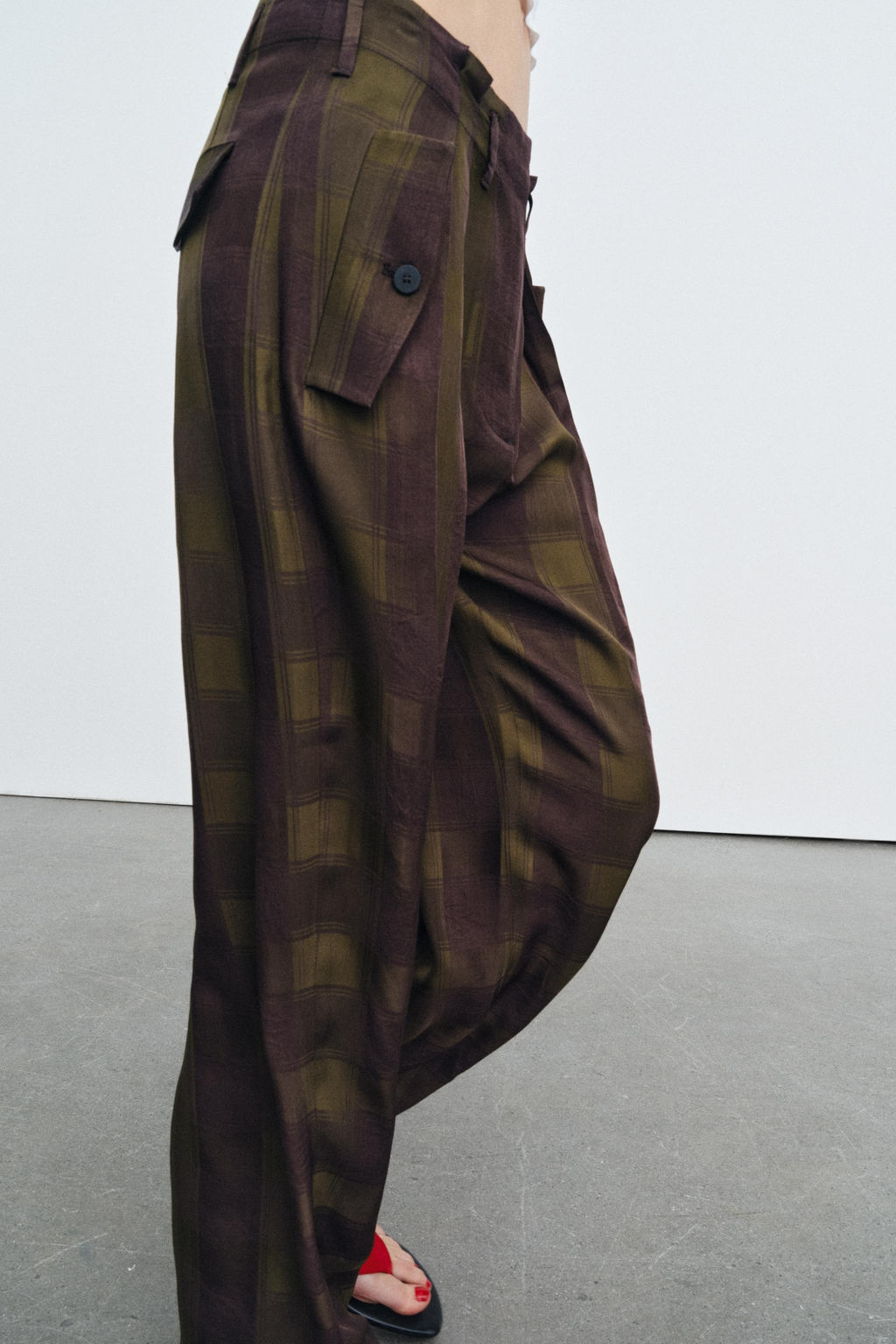 ZW COLLECTION FLOWING CHECK TROUSERS - Zara фото 11