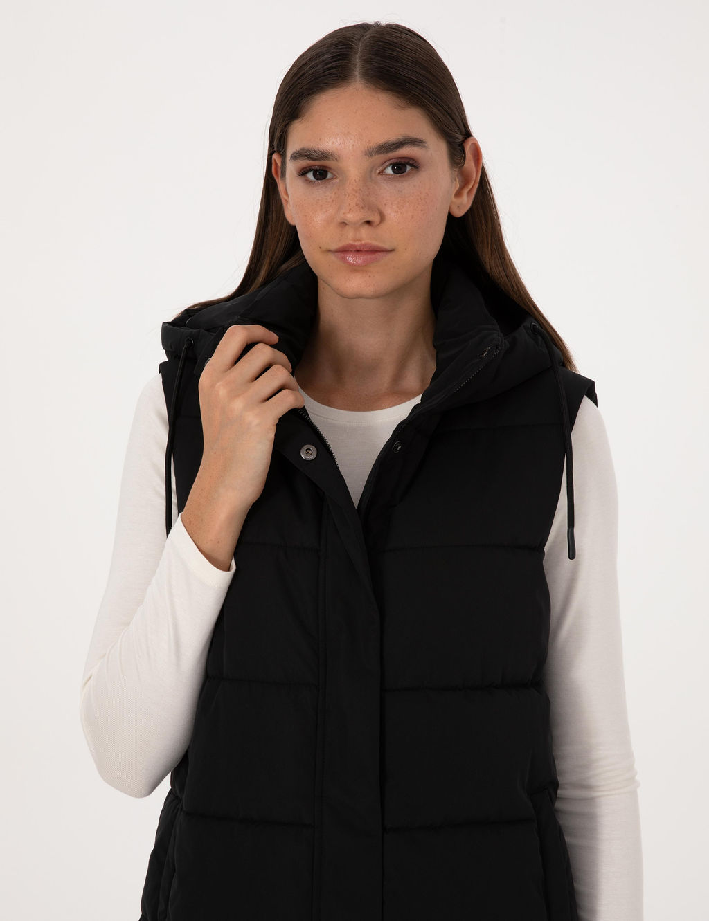 Siyah __kar_labilir Kap__onlu Yelek - Pierre cardin фото 2