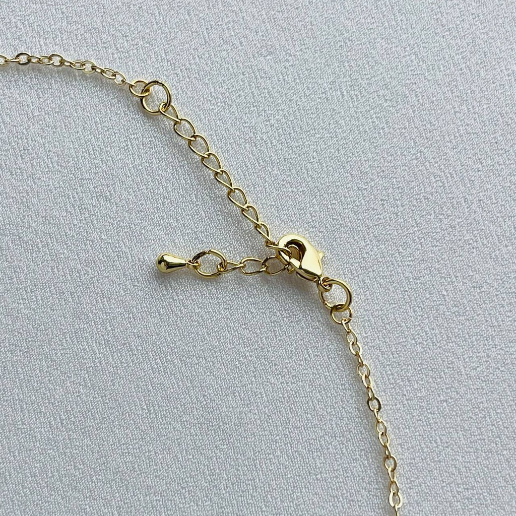 Кулон на цепочке из Коралла и Перламутра