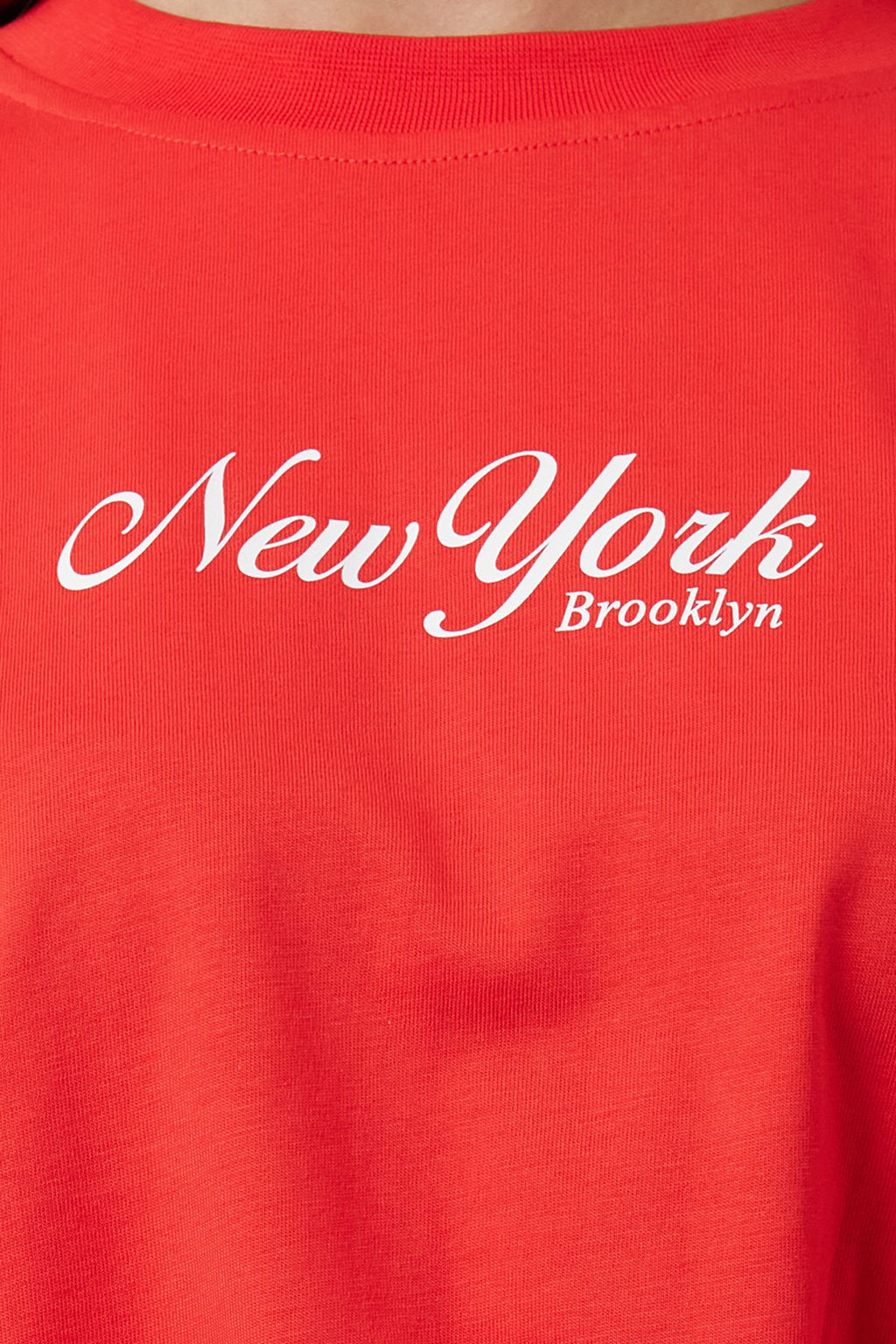 TRENDYOLMILLA K?rm?z? %100 Pamuk Premium Slogan Bask?l? Crop Orme T-Shirt TWOSS24TS00013 фото 4