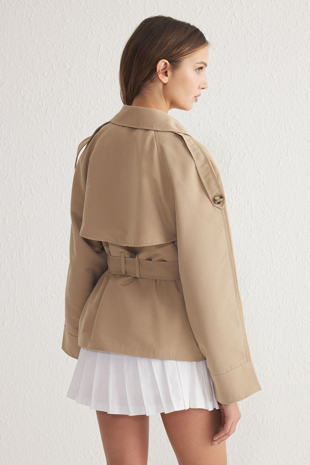 Bej Oversize Genis Kesim Kemerli Trenckot TWOAW24TR00011