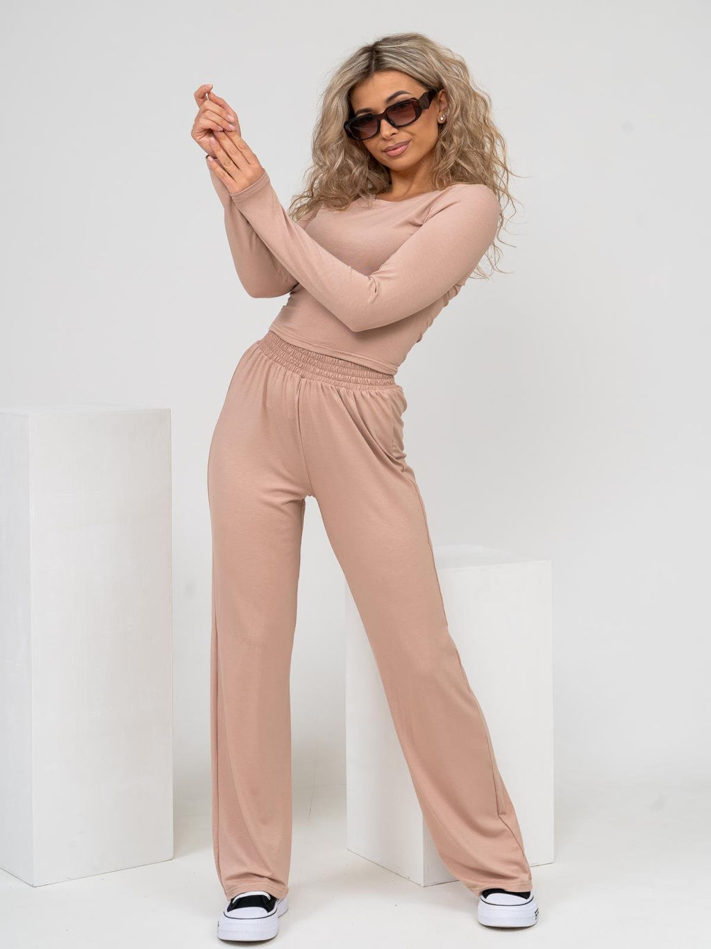 Костюм женский, цвет бежевый