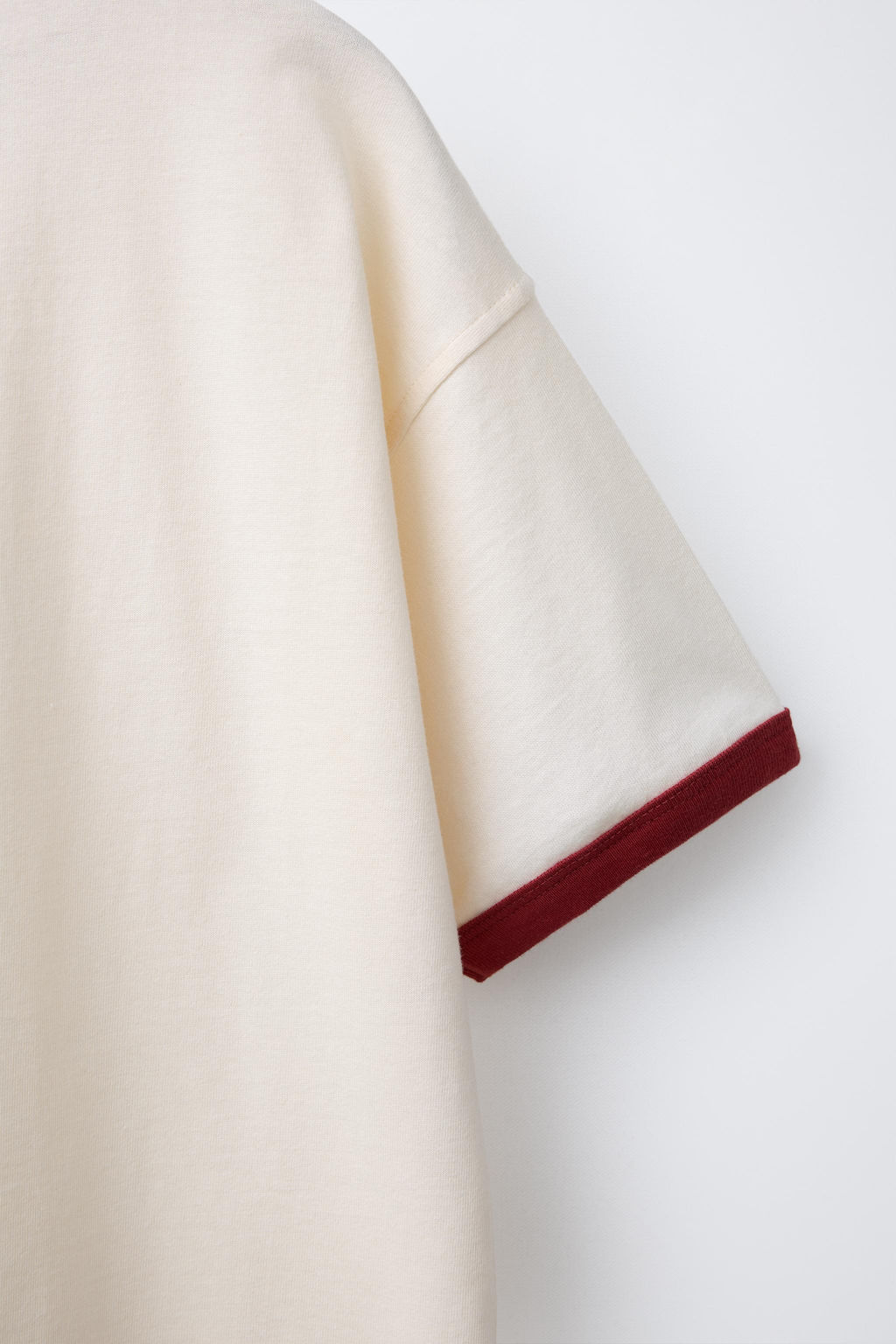 CONTRAST EMBROIDERY T-SHIRT - Zara фото 4