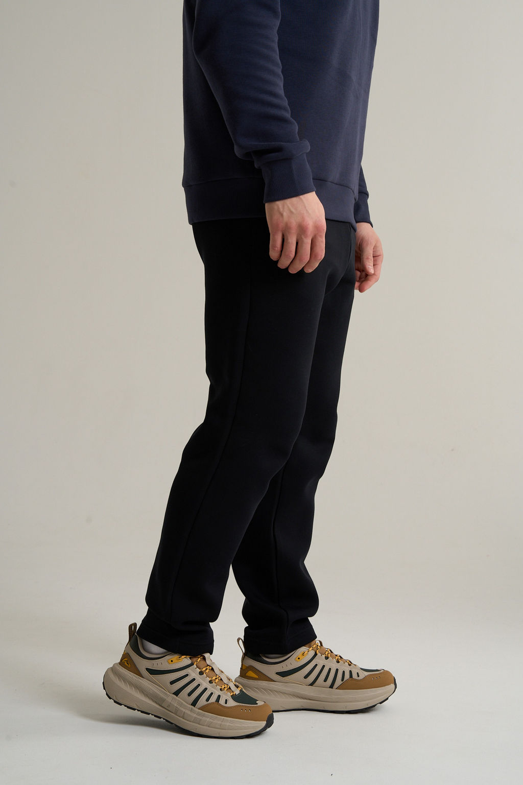 Брюки трикотажные Черный TRN ESSENTIAL Knit Track Pants - Anta фото 3