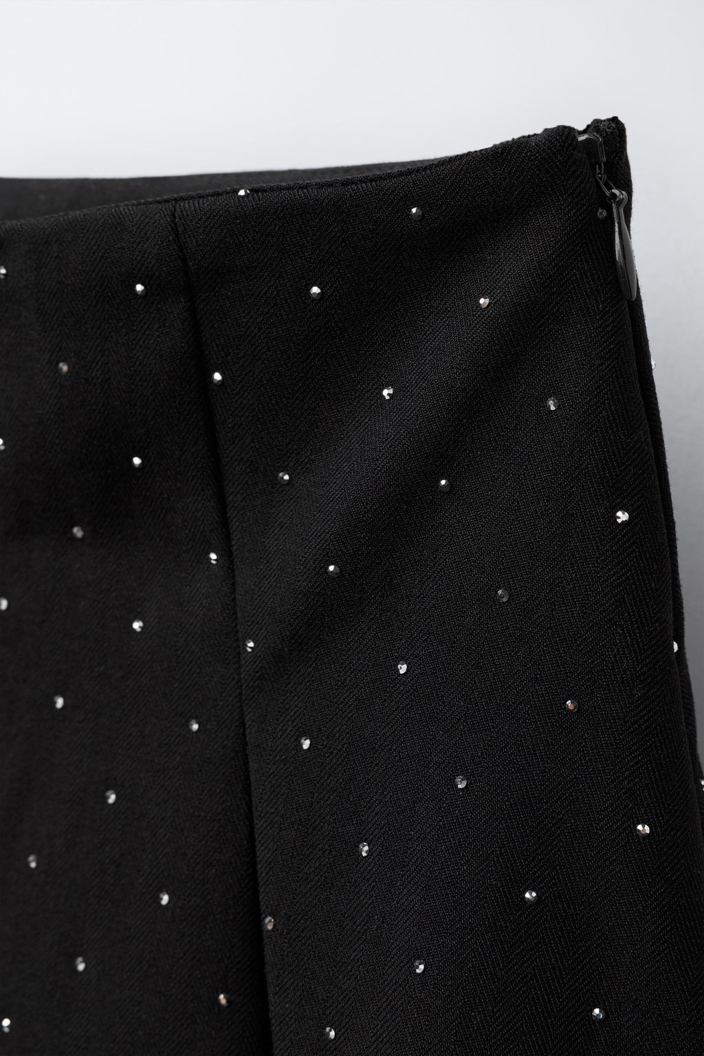 RHINESTONE BOX PLEAT BERMUDA SKORT