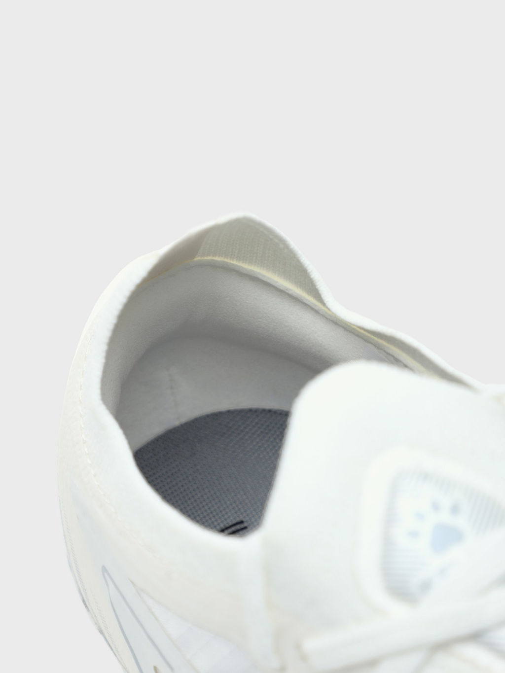 Бутсы KELME Mens Soccer Shoes (SG) White